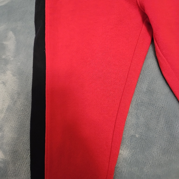 Children's Place Jogger set - Picture 6 of 10